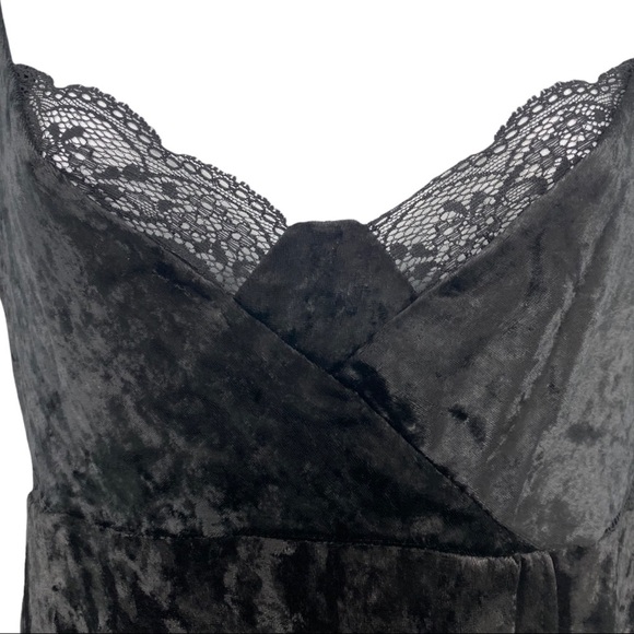 Free People Dress XS Velvet Mini Lace Trim V Neck Pullover Fit and Flare Black - Picture 12 of 16